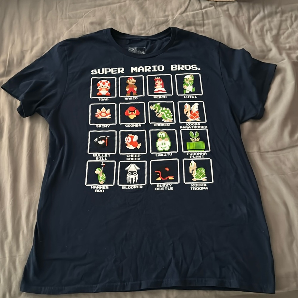 Super Mario Brothers Men’s Large T-Shirt